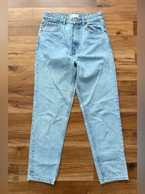Zara Light Wash High Rise Straight Leg Denim Jeans Size 4